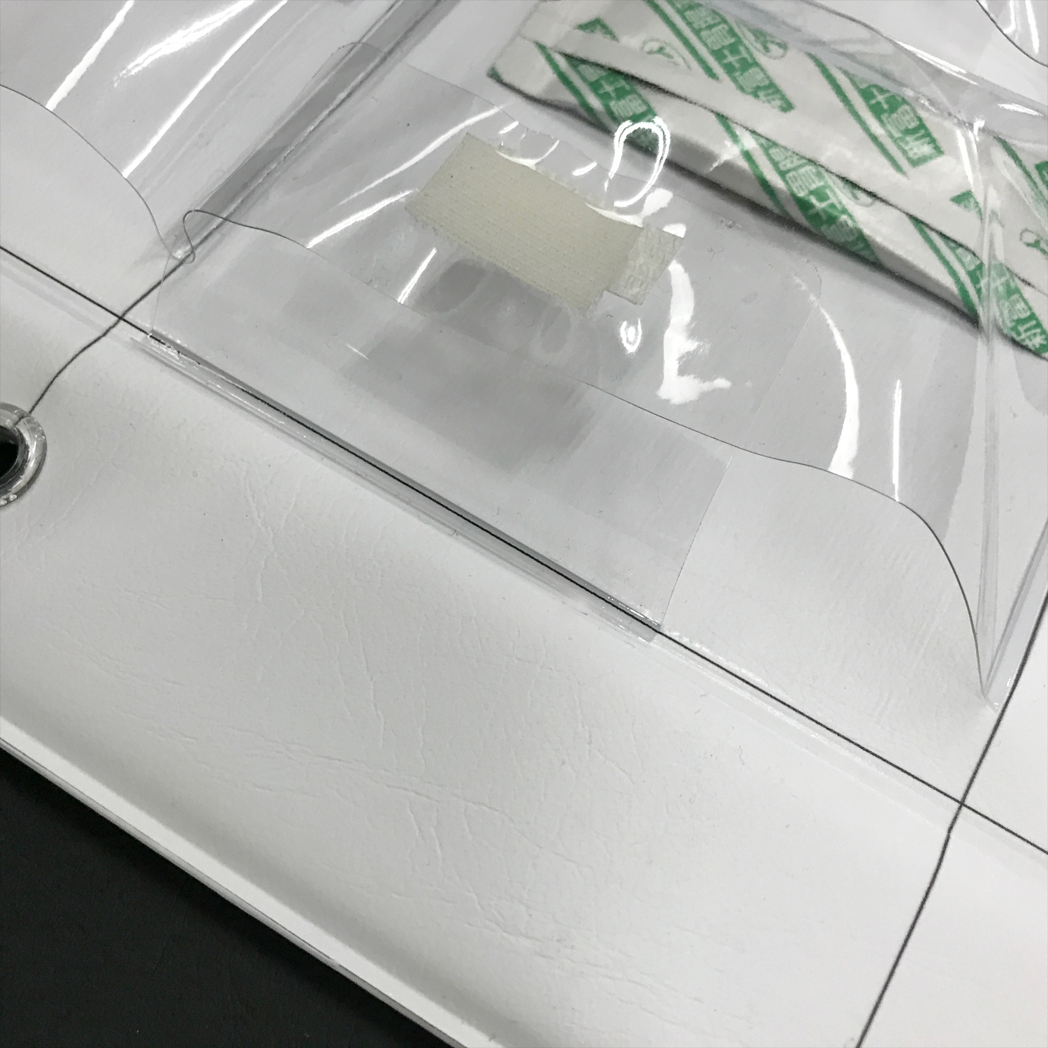 マチ付きの仕様となっています。